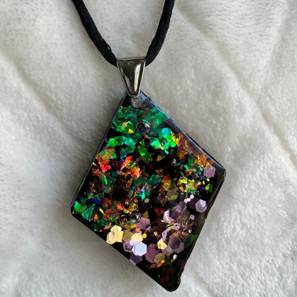 Necklace pendant